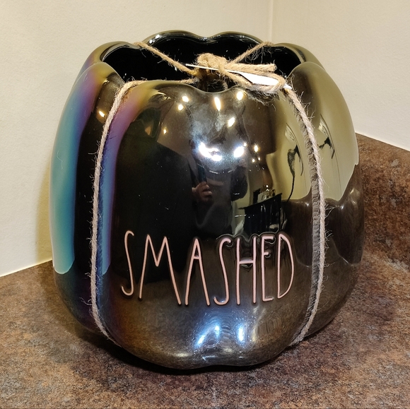 Rae Dunn planter - Picture 1 of 3